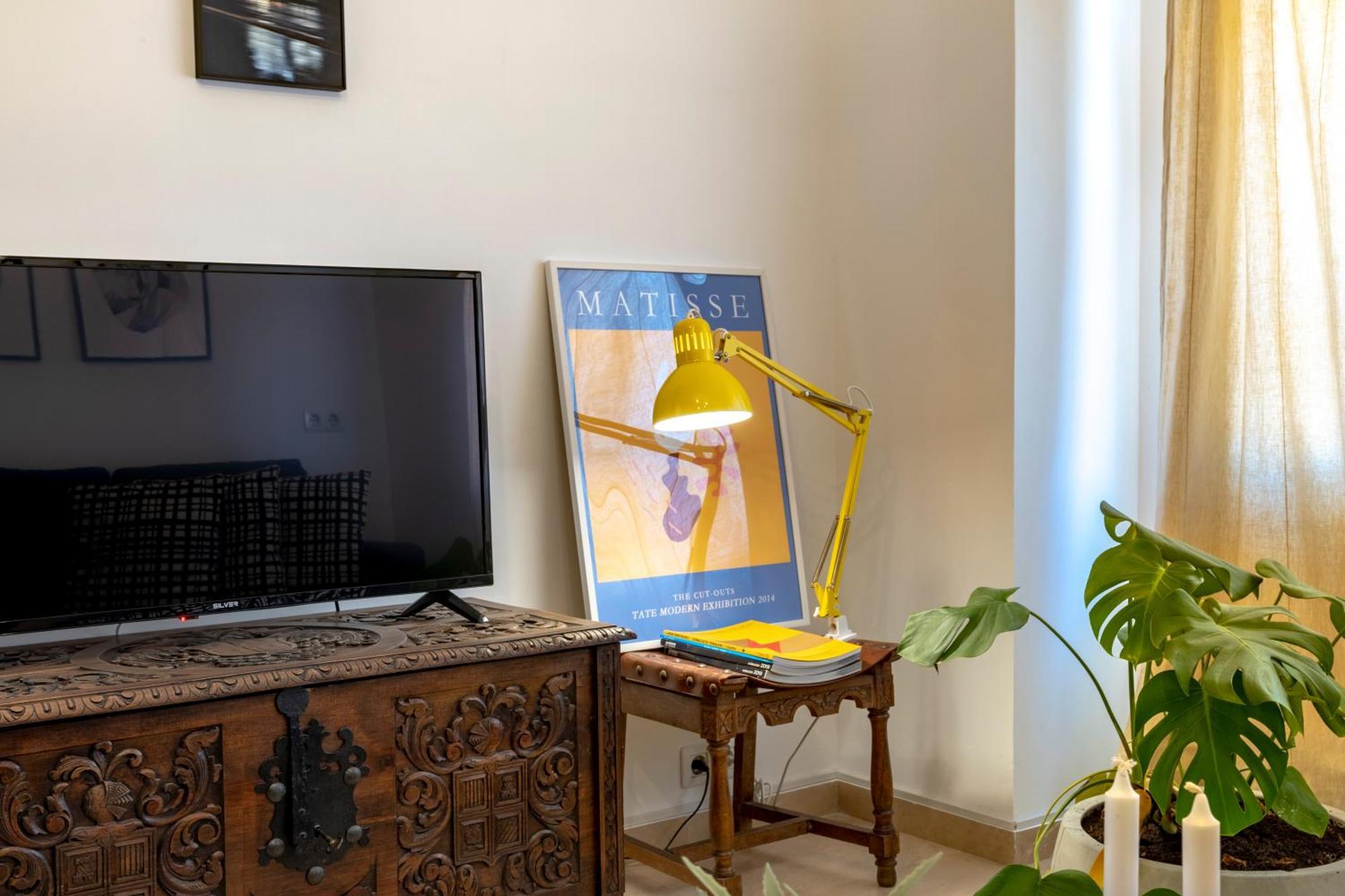 Mariana & Ganivet - Hostatel Appartement